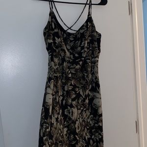 Alyn Paige- Black/Green Floral Midi Dress- Size 11